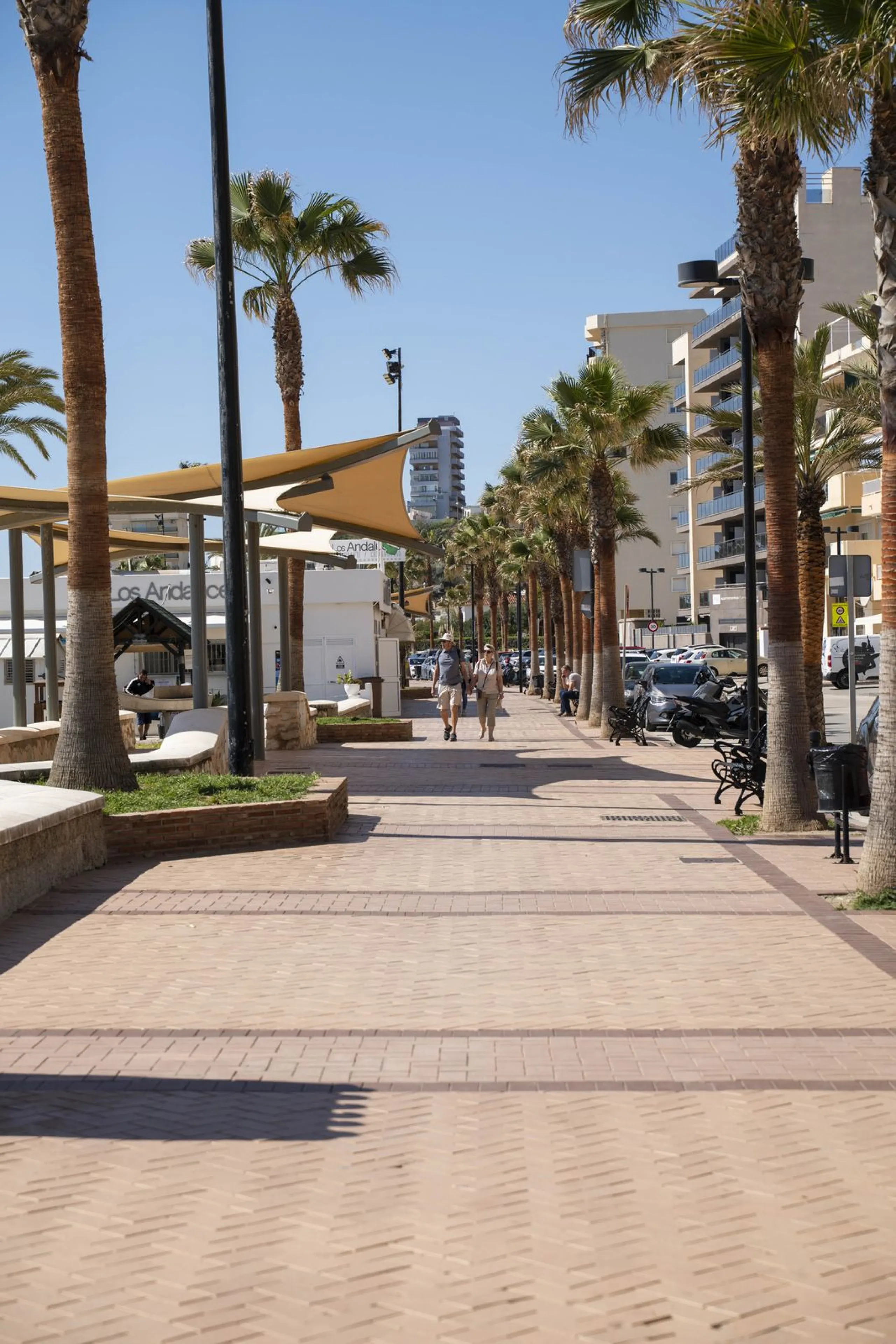 Apartment - Middle Floor Apartment в продаже в Fuengirola, Málaga. В доме 4 спален и 4 ванных комнат. Площадь дома 140 м²
