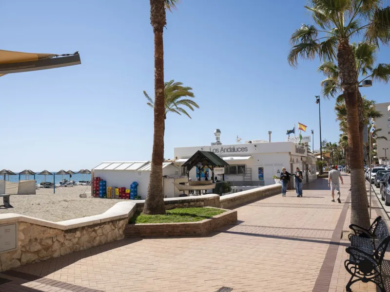 Apartment - Middle Floor Apartment в продаже в Fuengirola, Málaga. В доме 4 спален и 4 ванных комнат. Площадь дома 140 м²