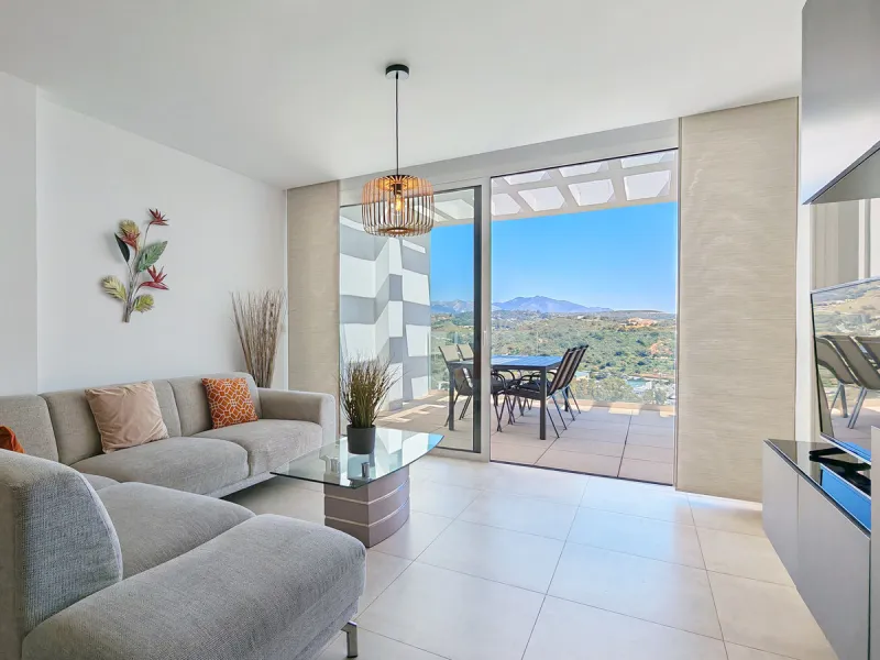 Apartment - Middle Floor Apartment в продаже в Mijas, Málaga. В доме 3 спален и 2 ванных комнат. Площадь дома 112 м²