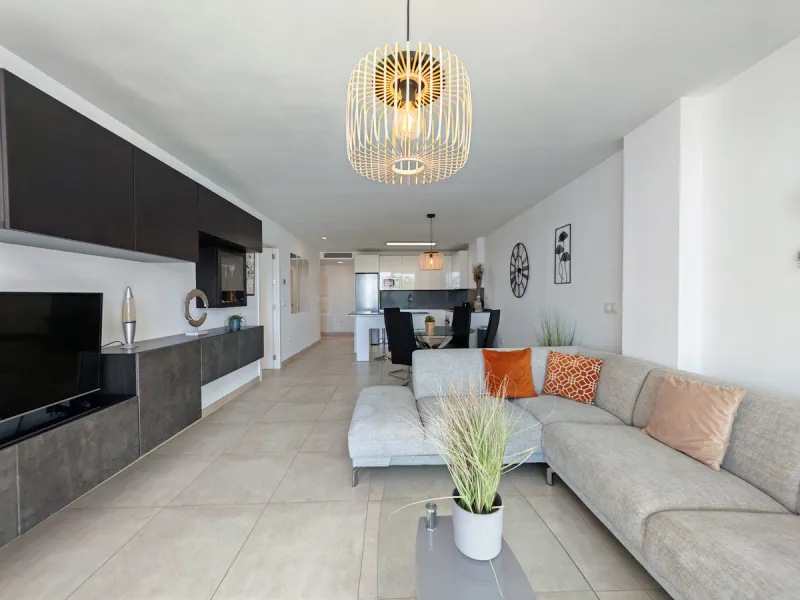 Apartment - Middle Floor Apartment в продаже в Mijas, Málaga. В доме 3 спален и 2 ванных комнат. Площадь дома 112 м²