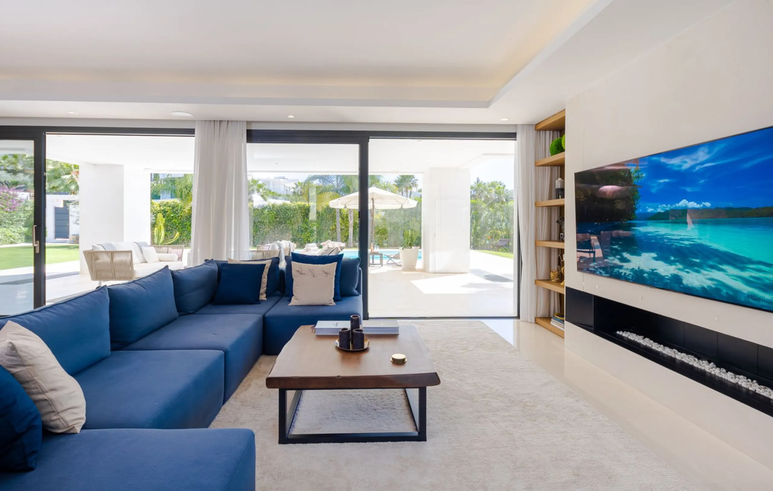 Located within an exclusive, fully gated residential community with 24-hour security, this outstanding contemporary villa occupies the largest plot in the development, offering exceptional privacy, generous space, and a prime setting. Set on an expansive 