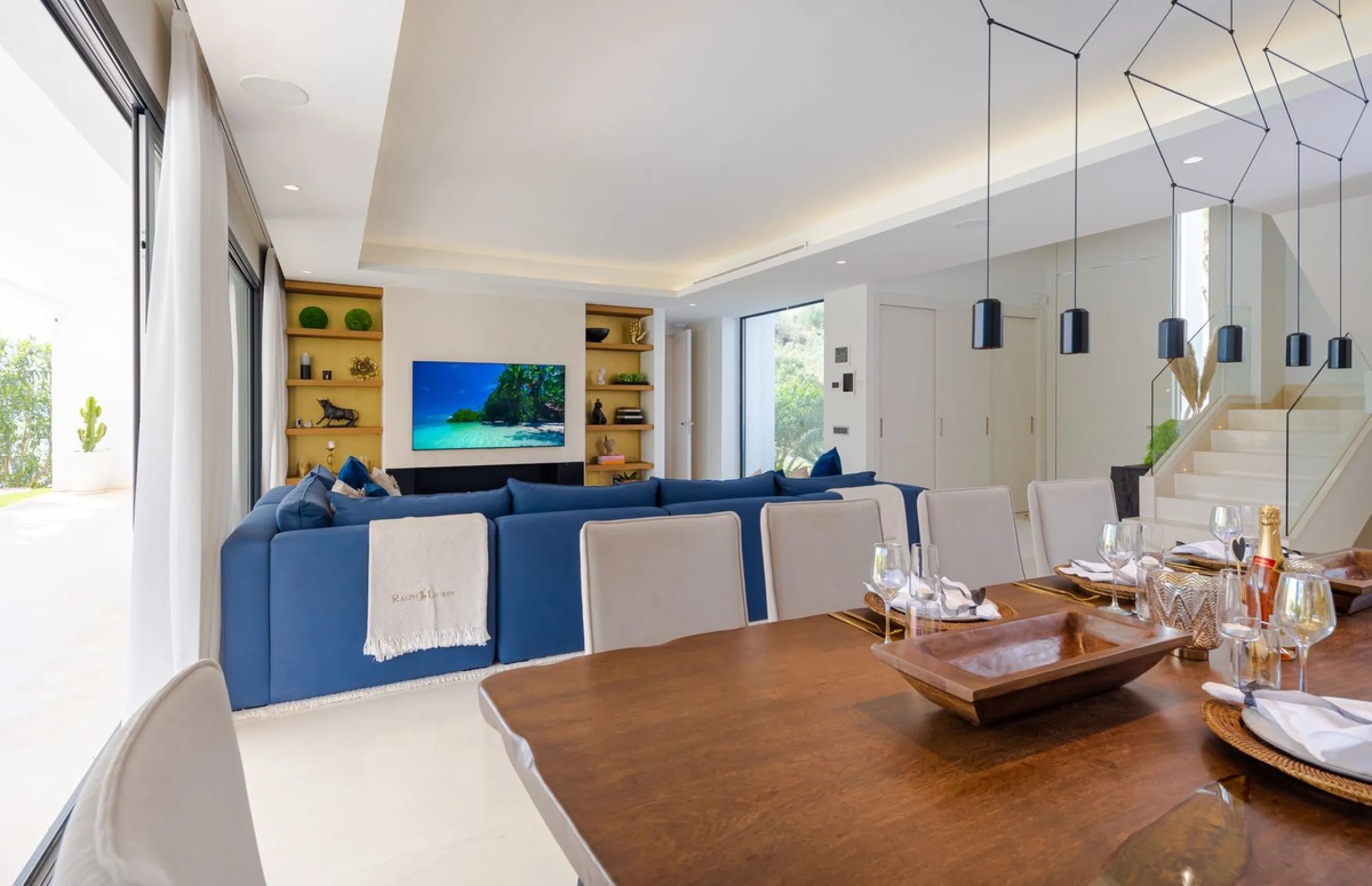 Located within an exclusive, fully gated residential community with 24-hour security, this outstanding contemporary villa occupies the largest plot in the development, offering exceptional privacy, generous space, and a prime setting. Set on an expansive 