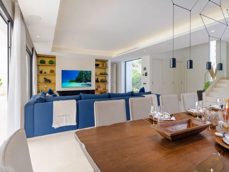 Located within an exclusive, fully gated residential community with 24-hour security, this outstanding contemporary villa occupies the largest plot in the development, offering exceptional privacy, generous space, and a prime setting. Set on an expansive 