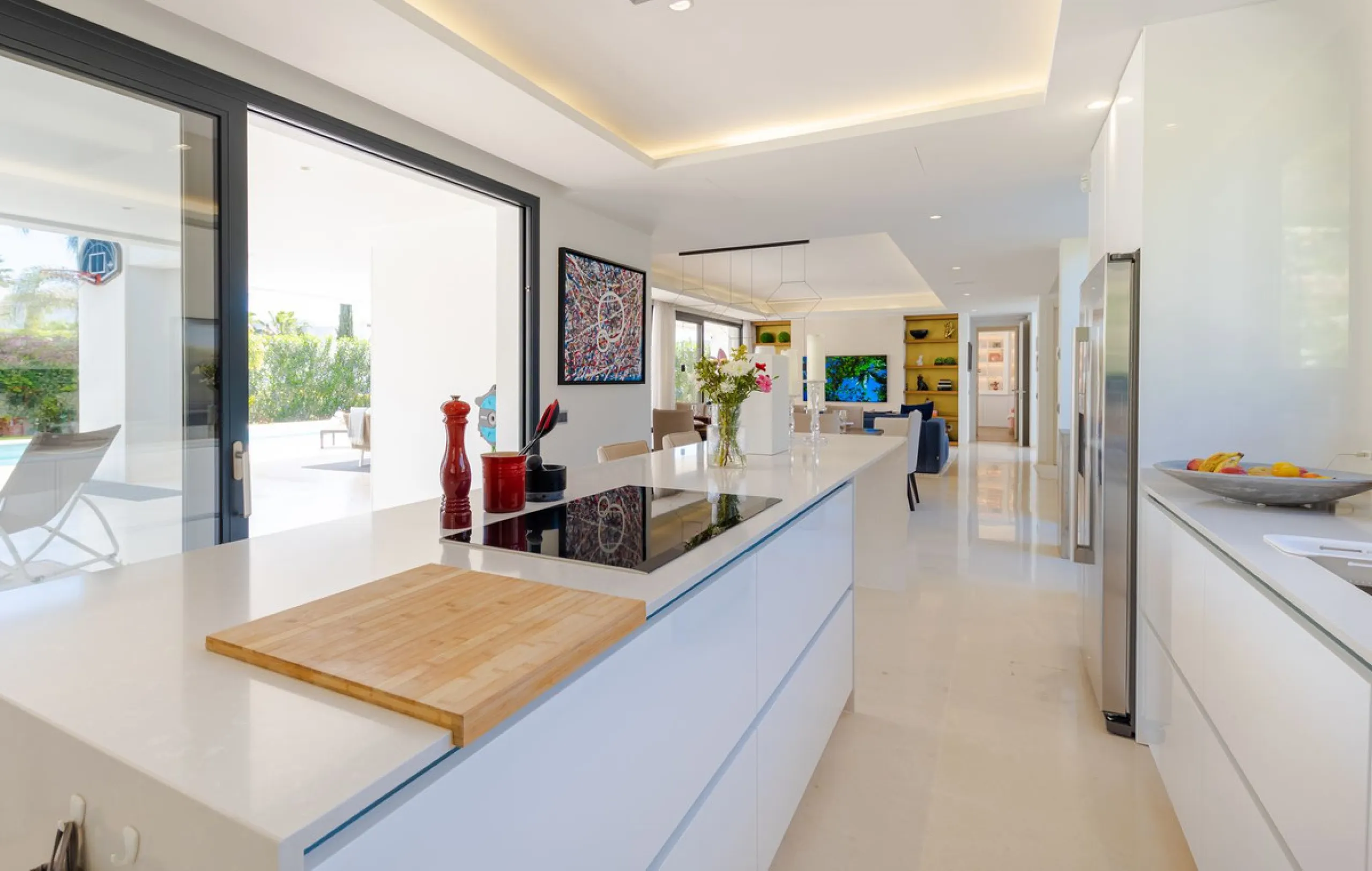 Located within an exclusive, fully gated residential community with 24-hour security, this outstanding contemporary villa occupies the largest plot in the development, offering exceptional privacy, generous space, and a prime setting. Set on an expansive 