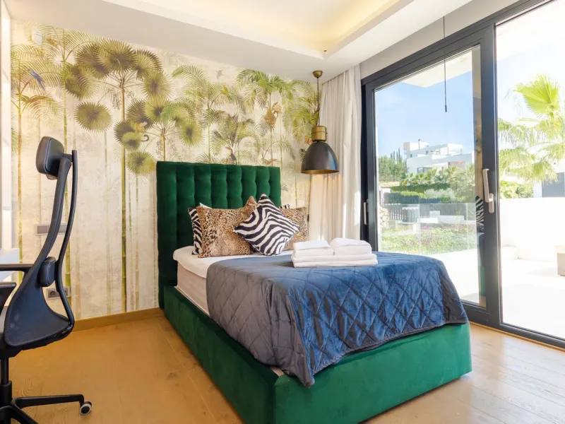Located within an exclusive, fully gated residential community with 24-hour security, this outstanding contemporary villa occupies the largest plot in the development, offering exceptional privacy, generous space, and a prime setting. Set on an expansive 