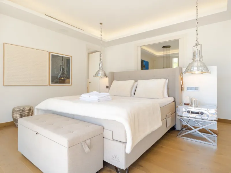Located within an exclusive, fully gated residential community with 24-hour security, this outstanding contemporary villa occupies the largest plot in the development, offering exceptional privacy, generous space, and a prime setting. Set on an expansive 