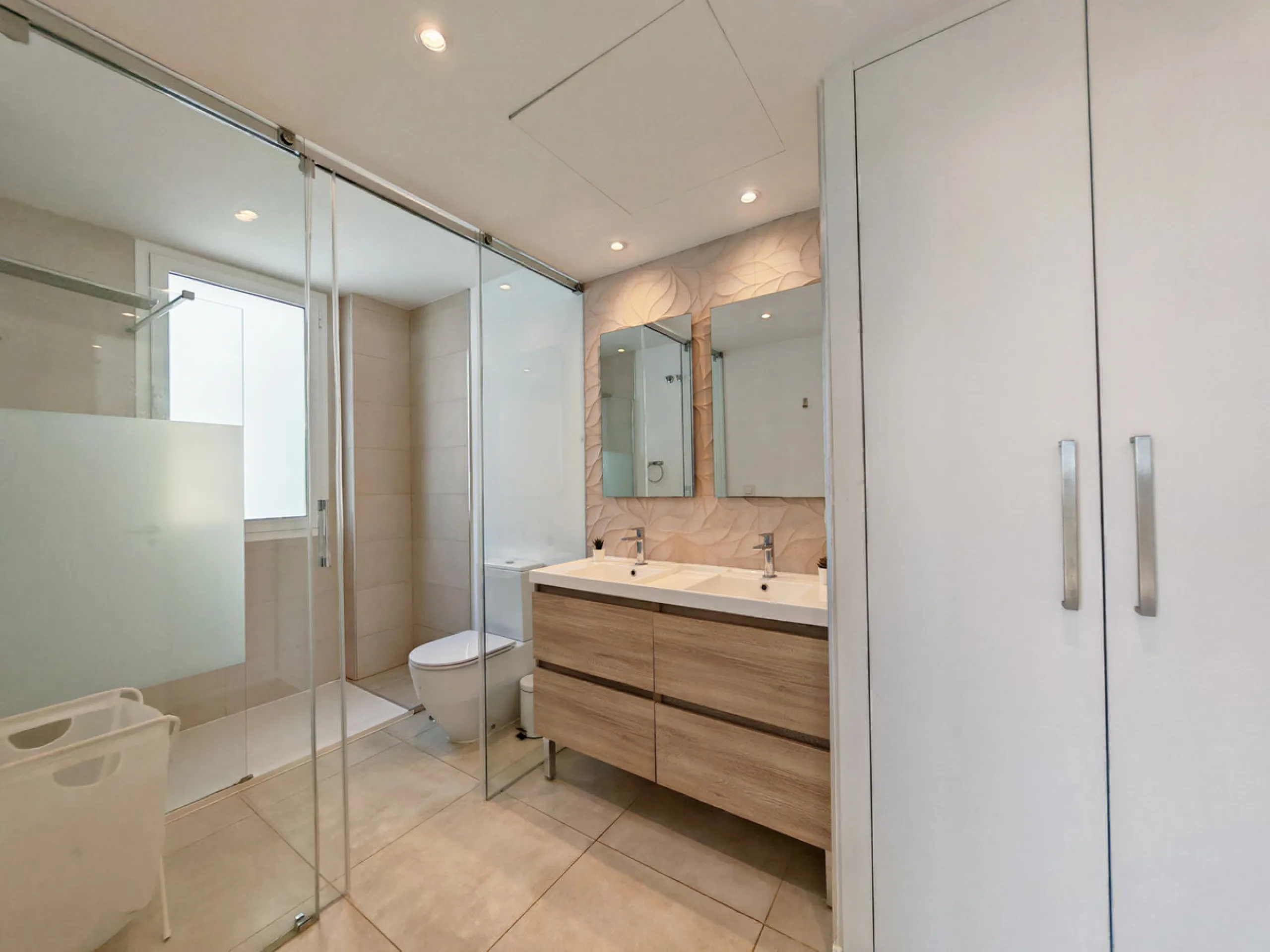 Apartment - Middle Floor Apartment в продаже в Mijas, Málaga. В доме 3 спален и 2 ванных комнат. Площадь дома 112 м²