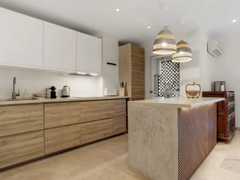 Modern 2-Bedroom Apartment with spectacular Sea & Mountain Views in Señorio de Aloha, Nueva Andalucía