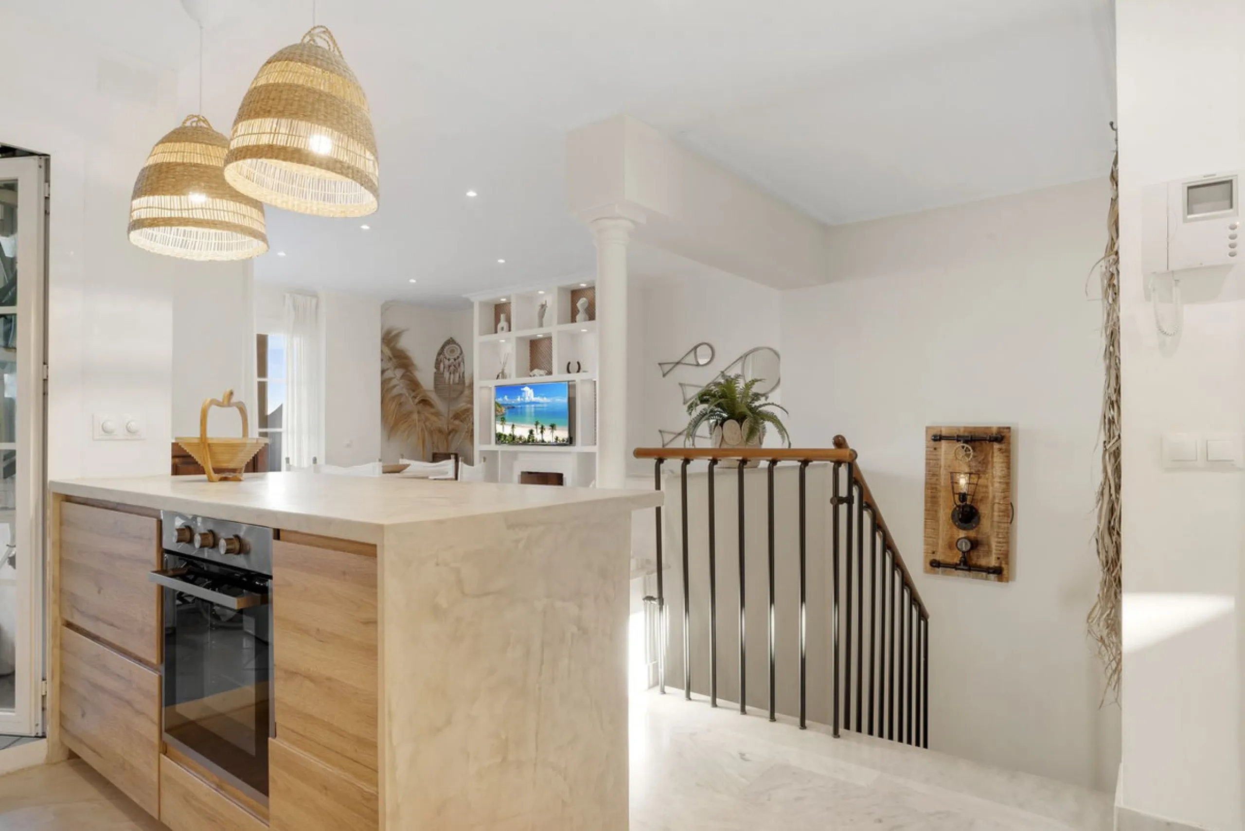 Modern 2-Bedroom Apartment with spectacular Sea & Mountain Views in Señorio de Aloha, Nueva Andalucía