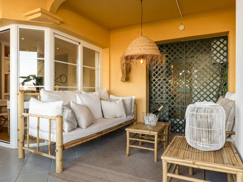 Modern 2-Bedroom Apartment with spectacular Sea & Mountain Views in Señorio de Aloha, Nueva Andalucía