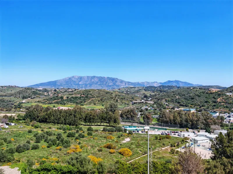 Apartment - Middle Floor Apartment в продаже в Mijas, Málaga. В доме 3 спален и 2 ванных комнат. Площадь дома 112 м²
