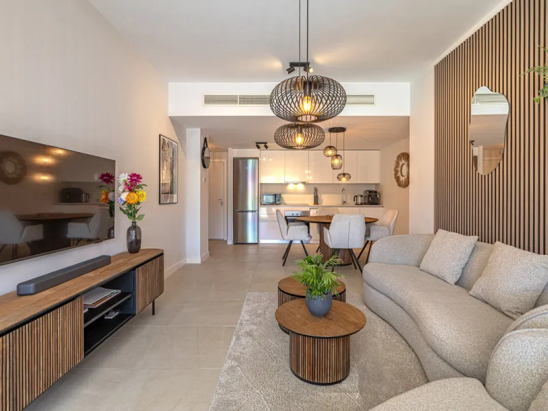 Apartment - Ground Floor Apartment в продаже в Estepona, Málaga. В доме 2 спален и 2 ванных комнат. Площадь дома 219 м²