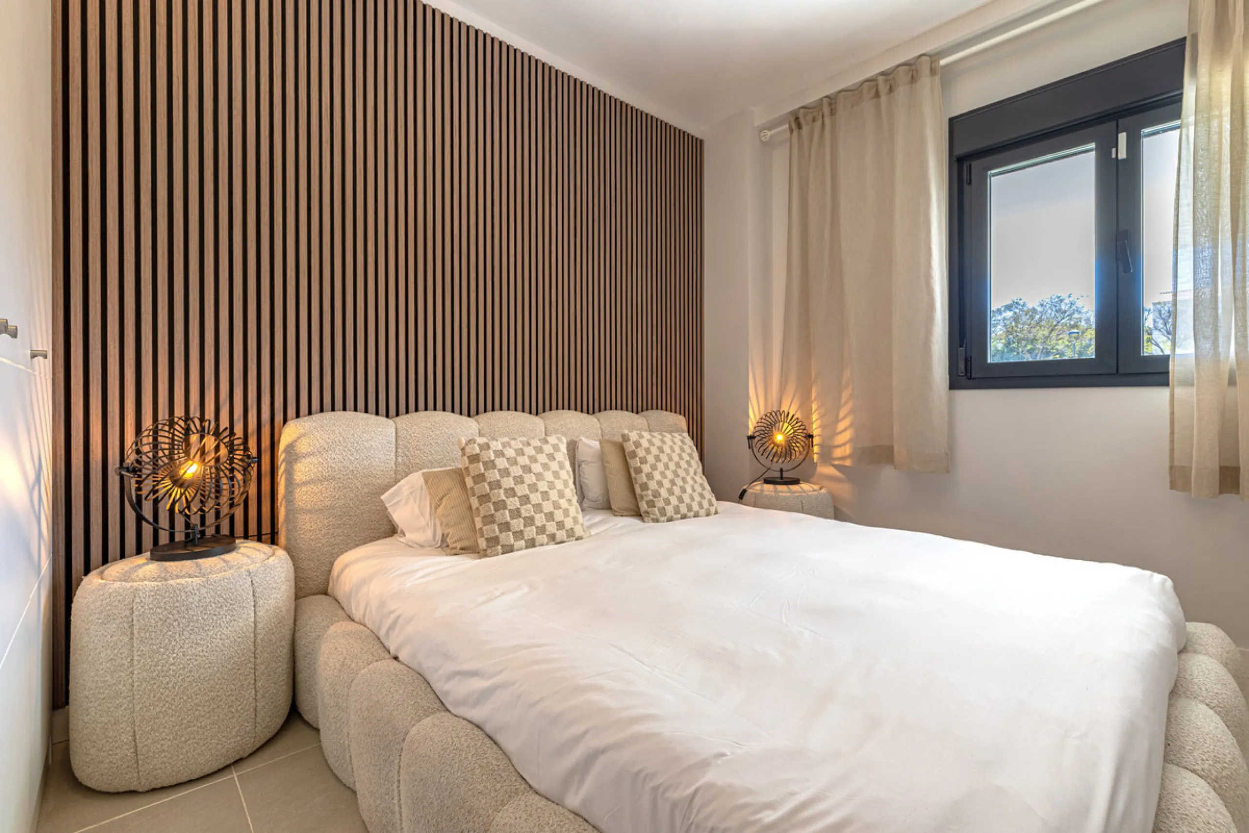 Apartment - Ground Floor Apartment в продаже в Estepona, Málaga. В доме 2 спален и 2 ванных комнат. Площадь дома 219 м²