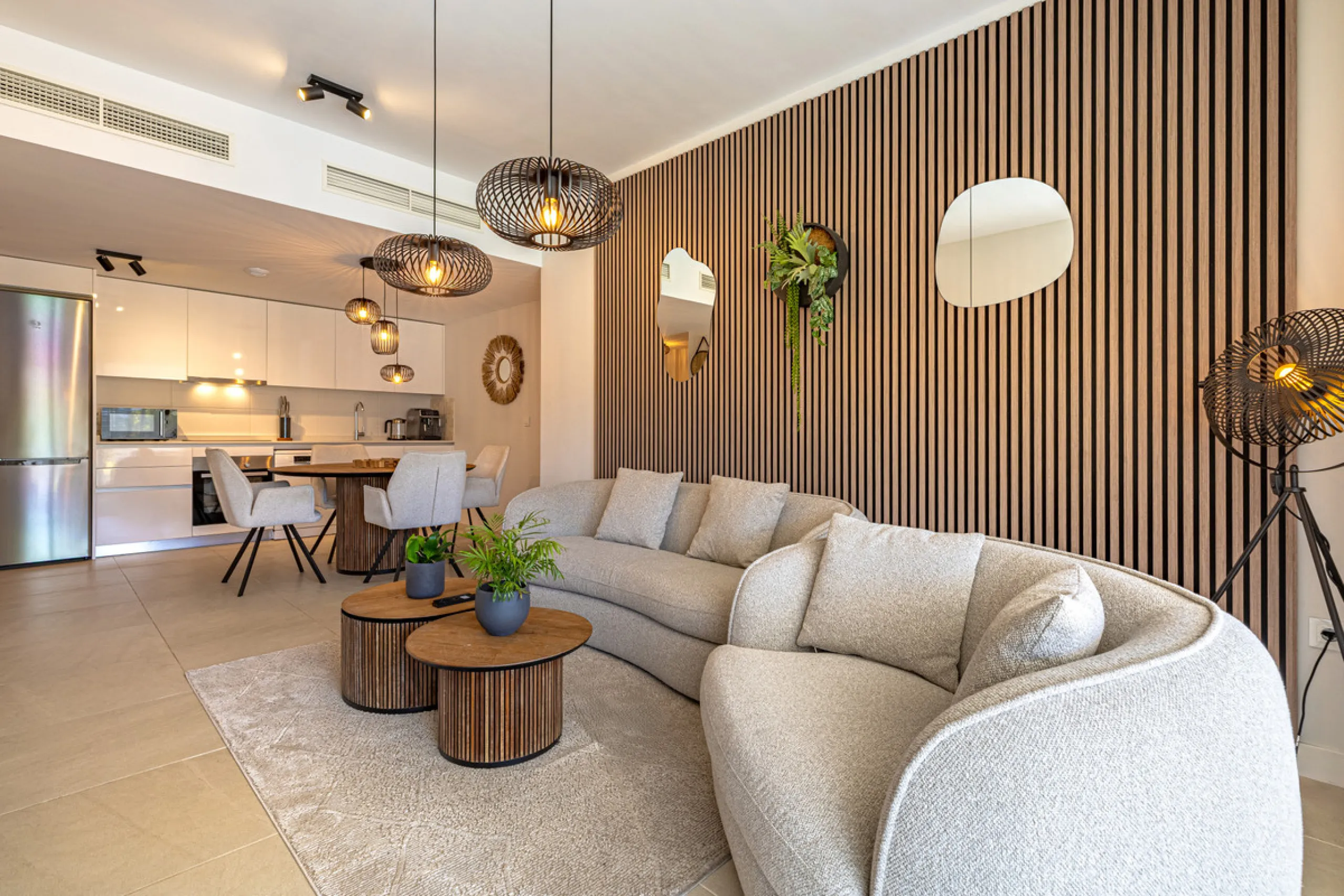 Apartment - Ground Floor Apartment в продаже в Estepona, Málaga. В доме 2 спален и 2 ванных комнат. Площадь дома 219 м²