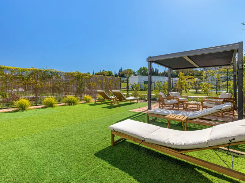 Apartment - Ground Floor Apartment в продаже в Estepona, Málaga. В доме 2 спален и 2 ванных комнат. Площадь дома 219 м²
