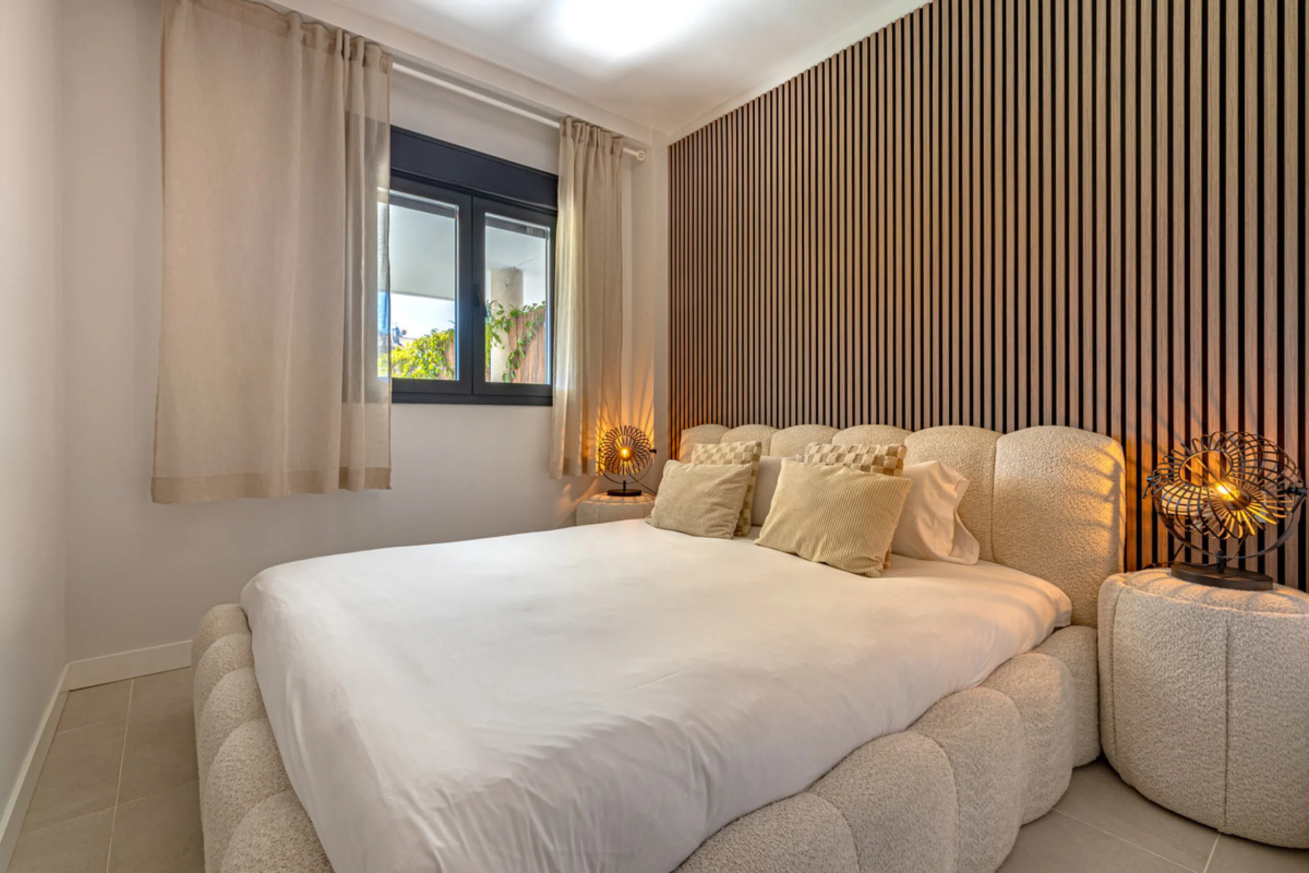 Apartment - Ground Floor Apartment в продаже в Estepona, Málaga. В доме 2 спален и 2 ванных комнат. Площадь дома 219 м²