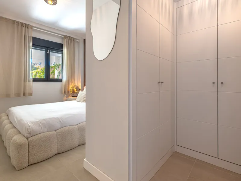 Apartment - Ground Floor Apartment в продаже в Estepona, Málaga. В доме 2 спален и 2 ванных комнат. Площадь дома 219 м²