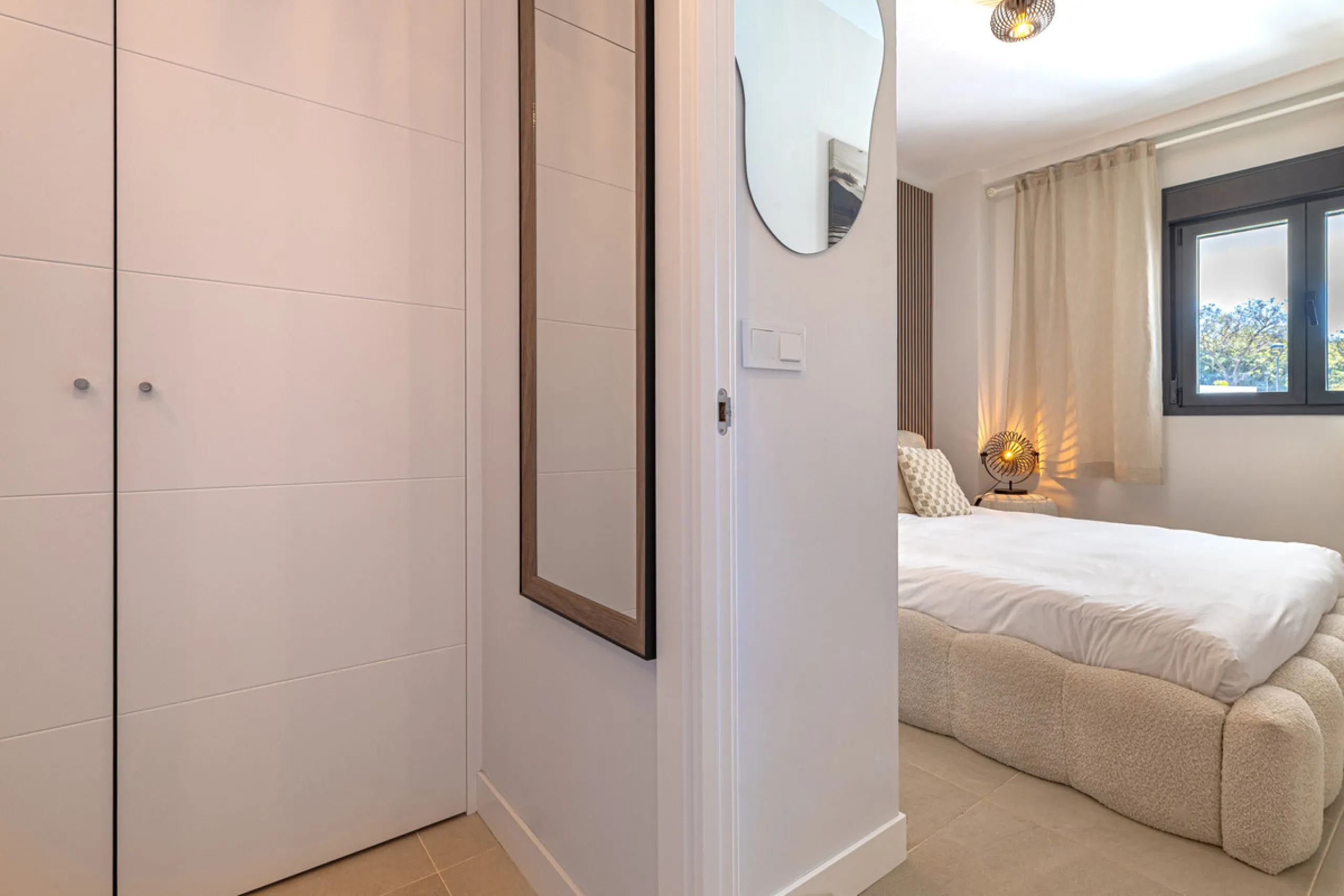 Apartment - Ground Floor Apartment в продаже в Estepona, Málaga. В доме 2 спален и 2 ванных комнат. Площадь дома 219 м²