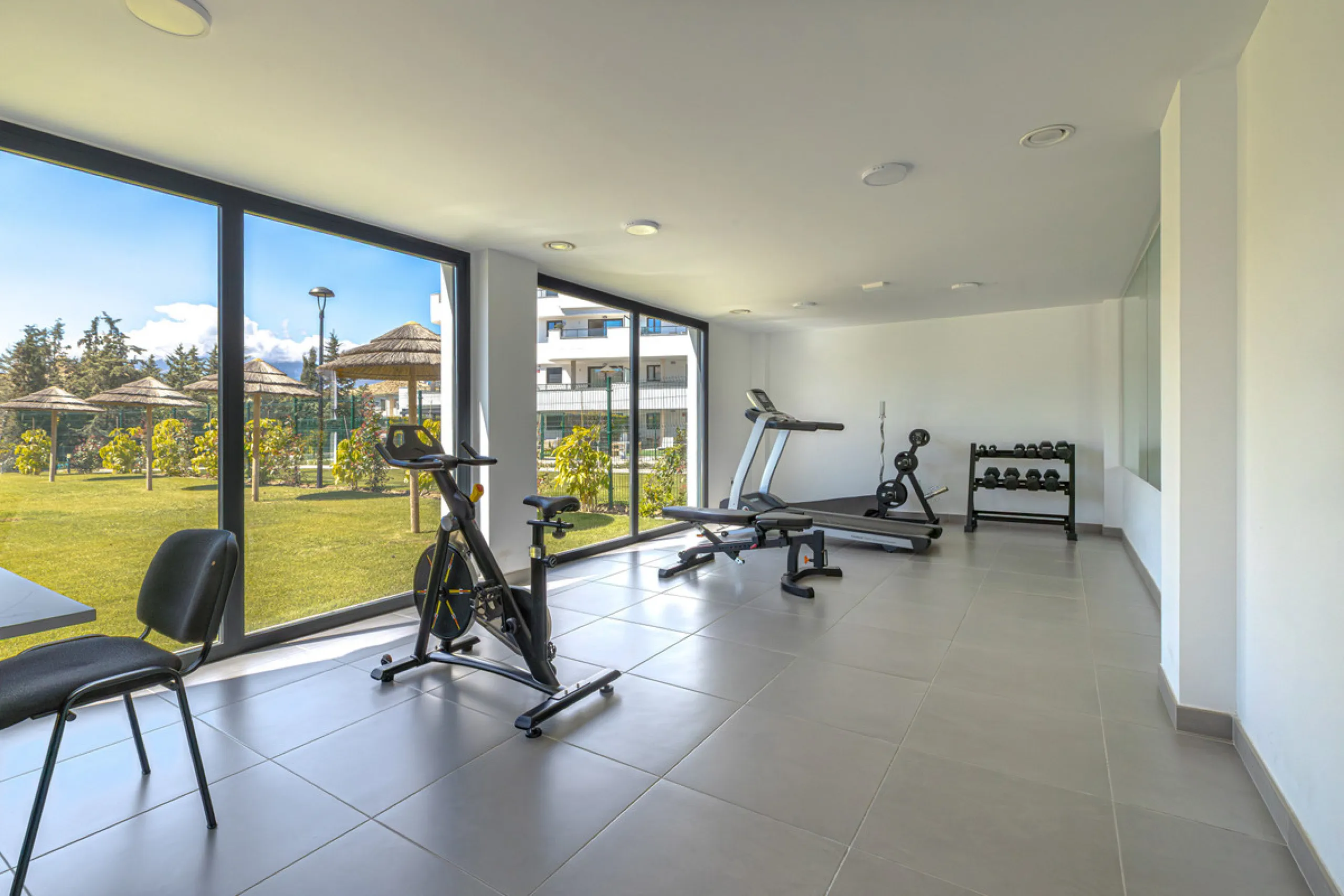 Apartment - Ground Floor Apartment в продаже в Estepona, Málaga. В доме 2 спален и 2 ванных комнат. Площадь дома 219 м²