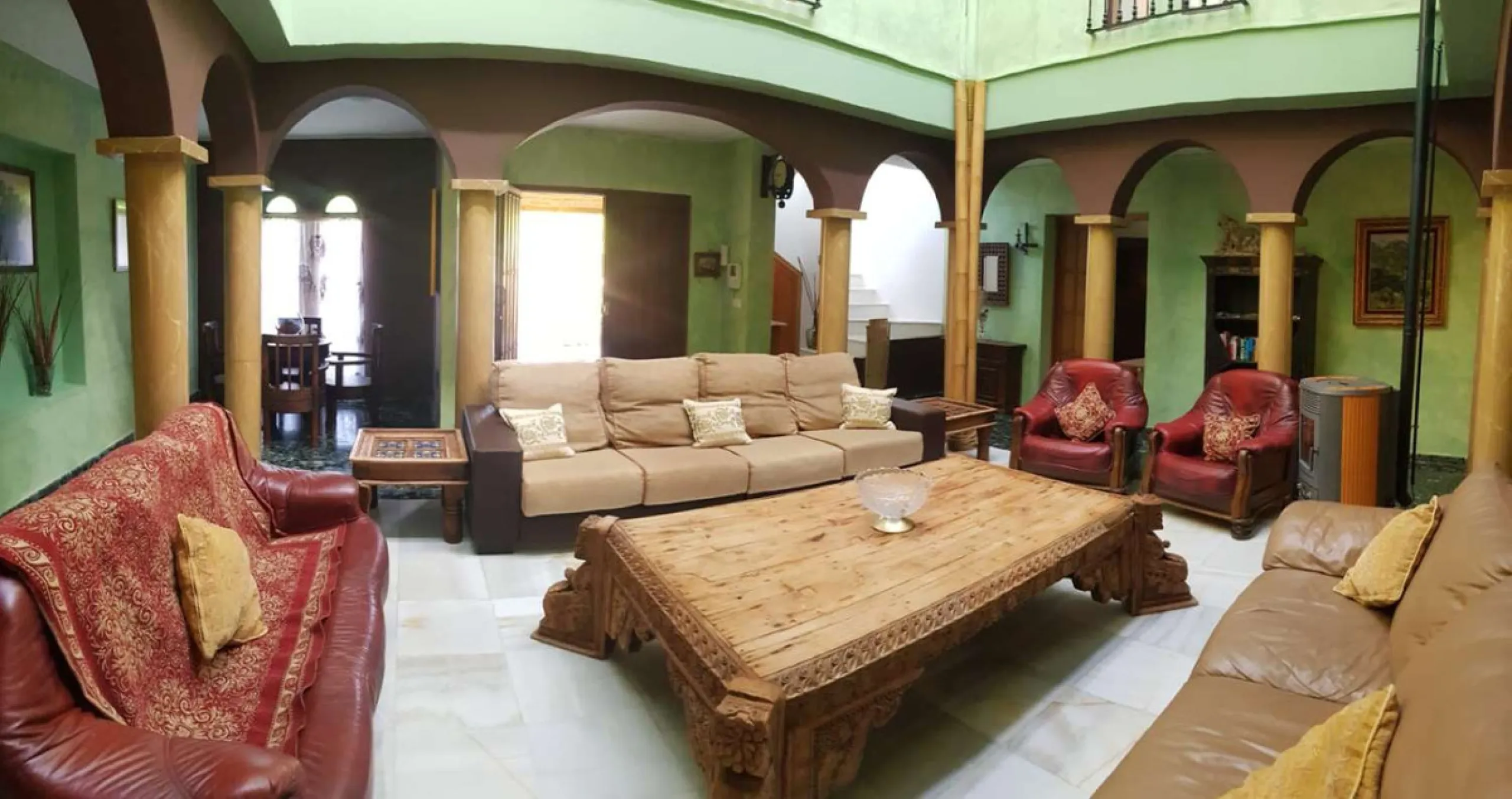 House - Detached Villa в продаже в Alhaurín de la Torre, Málaga. В доме 7 спален и 4 ванных комнат. Площадь дома 410 м². Площадь участка 1072 м²