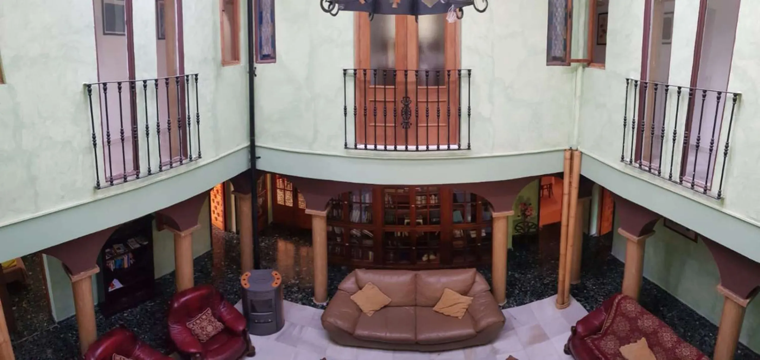 House - Detached Villa в продаже в Alhaurín de la Torre, Málaga. В доме 7 спален и 4 ванных комнат. Площадь дома 410 м². Площадь участка 1072 м²