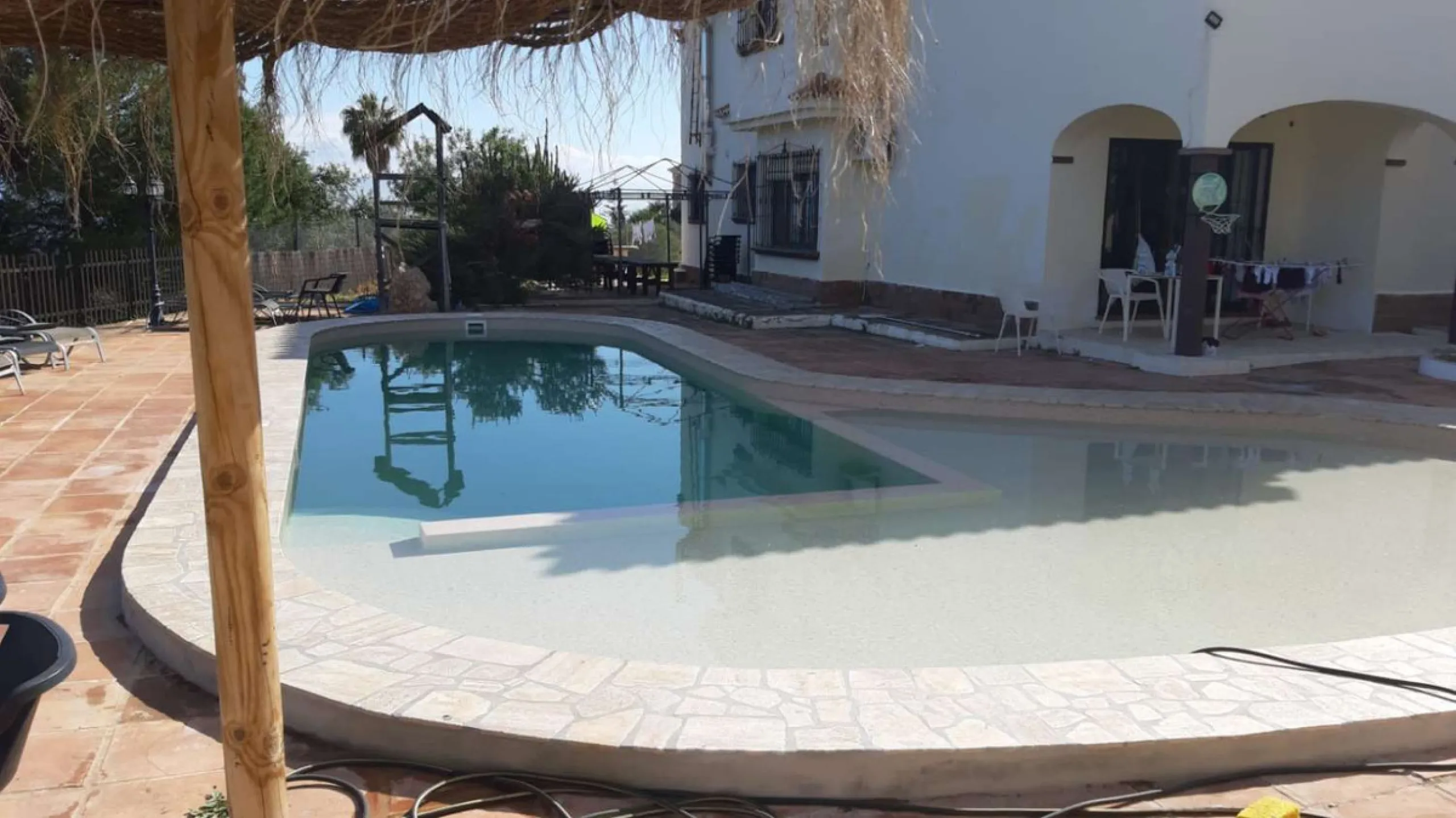 House - Detached Villa в продаже в Alhaurín de la Torre, Málaga. В доме 7 спален и 4 ванных комнат. Площадь дома 410 м². Площадь участка 1072 м²