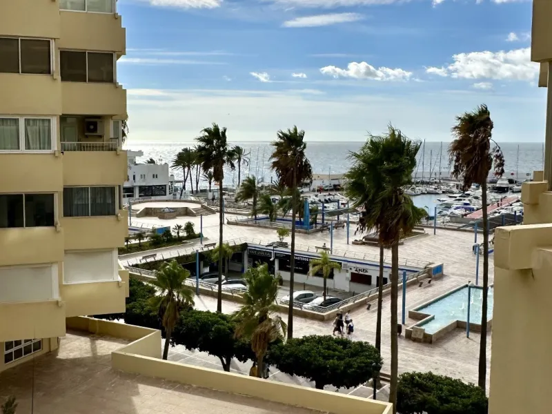 This exceptional beachfront apartment is situated in the heart of Marbella, directly on the promenade overlooking Marbella's Sport Port. Spanning 120 square meters, the fully furnished space features two bedrooms and two bathrooms. Every detail has been t