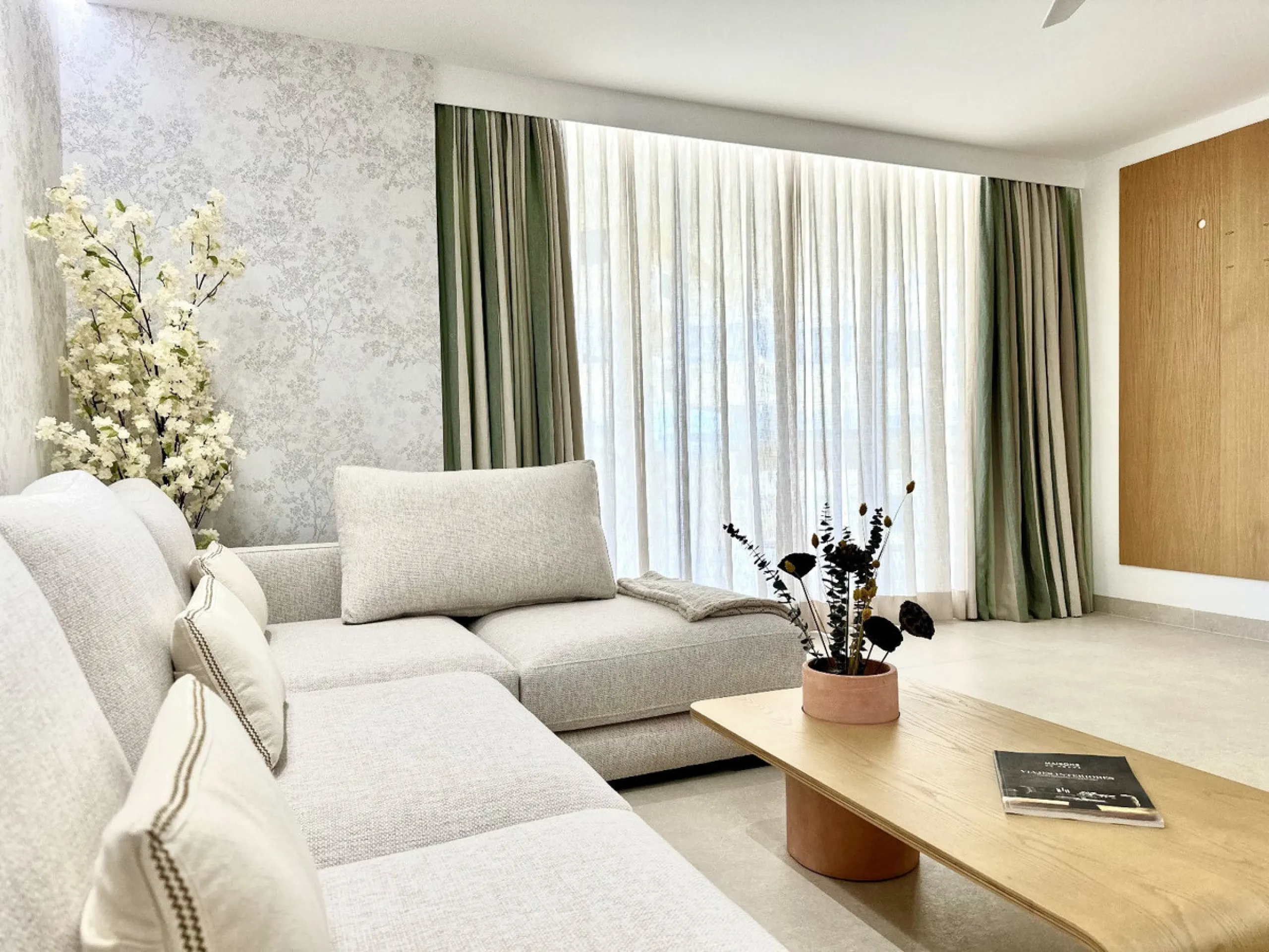 This exceptional beachfront apartment is situated in the heart of Marbella, directly on the promenade overlooking Marbella's Sport Port. Spanning 120 square meters, the fully furnished space features two bedrooms and two bathrooms. Every detail has been t