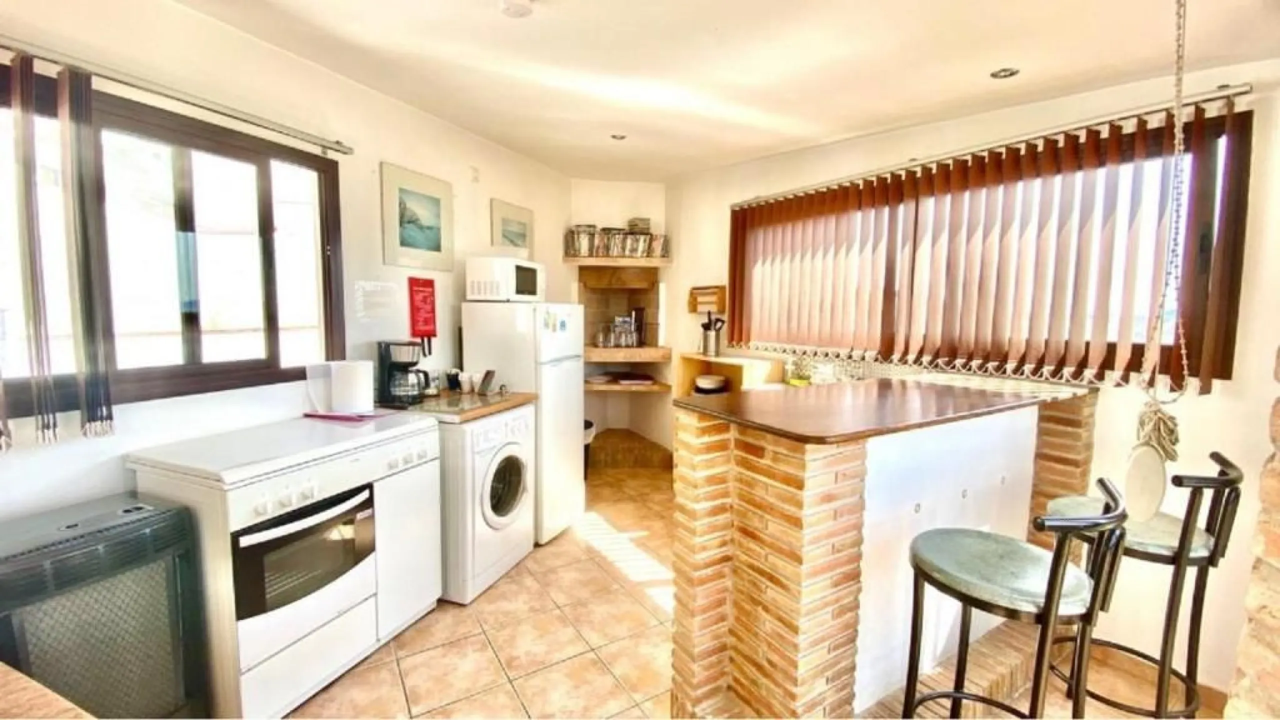 Exclusive Investment Building with Tourist Apartments – Panoramic Views of the Guadalhorce River and Málaga