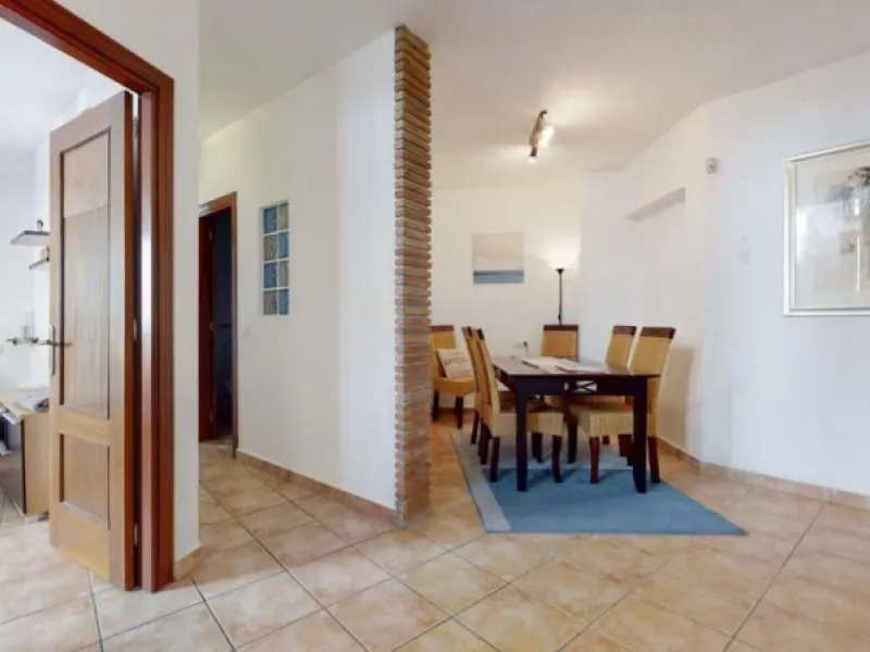 Exclusive Investment Building with Tourist Apartments – Panoramic Views of the Guadalhorce River and Málaga