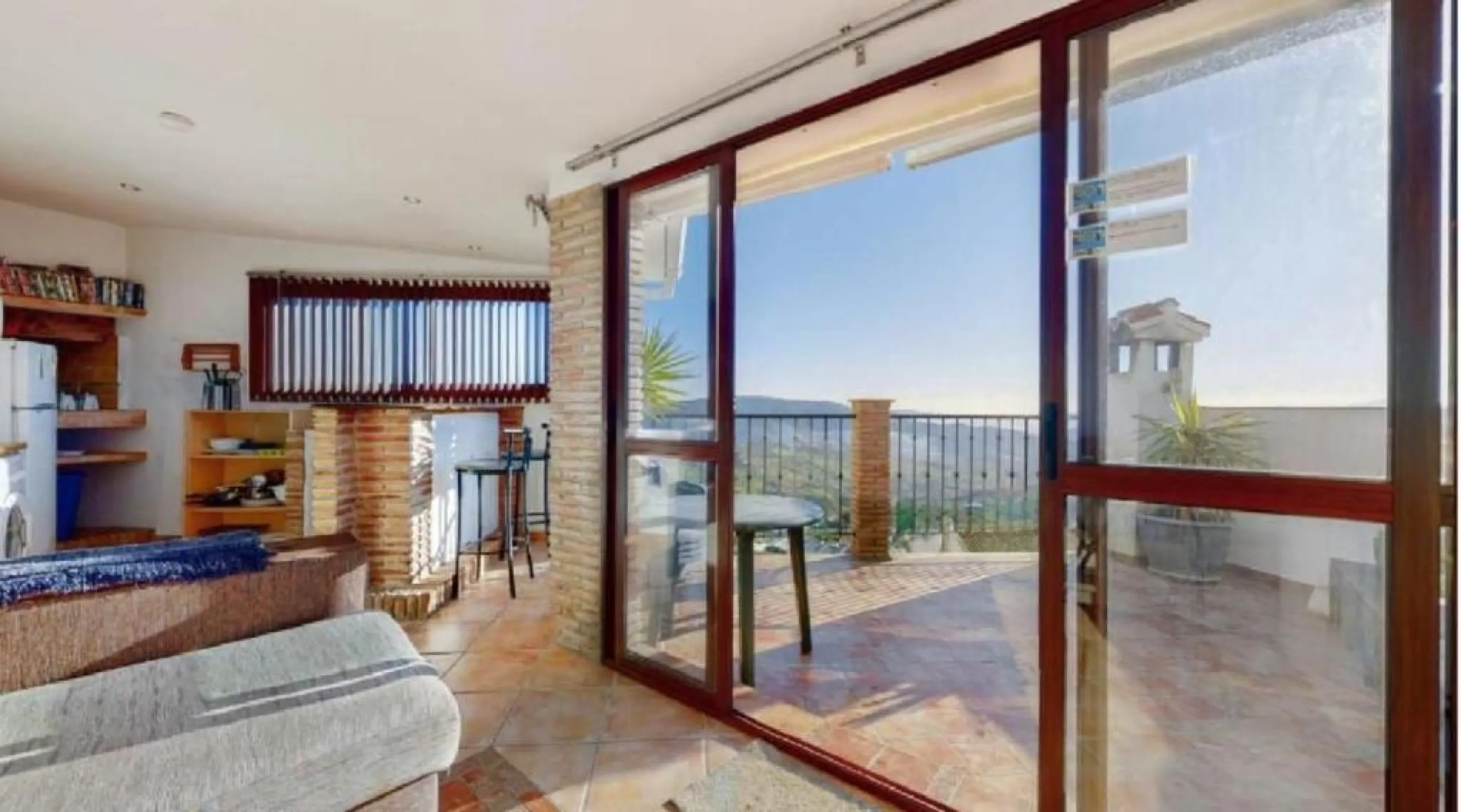 Exclusive Investment Building with Tourist Apartments – Panoramic Views of the Guadalhorce River and Málaga