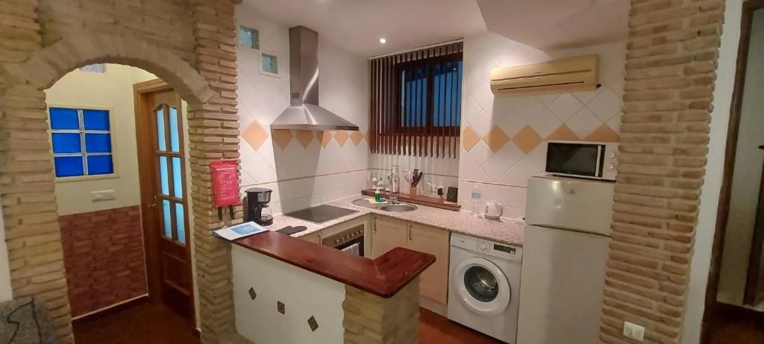 Exclusive Investment Building with Tourist Apartments – Panoramic Views of the Guadalhorce River and Málaga