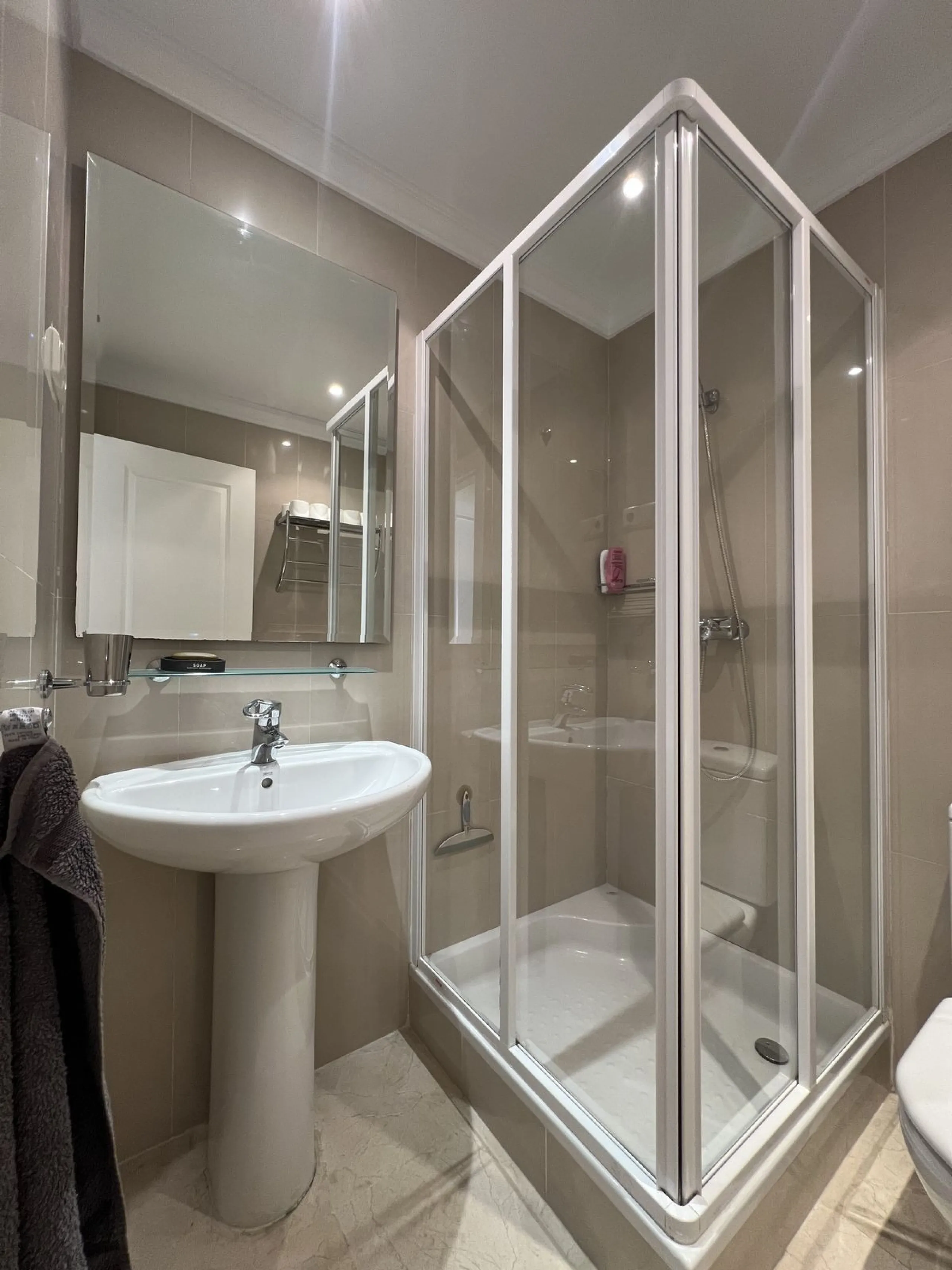 Corner Penthouse with Wraparound Terrace in La Cala Hills