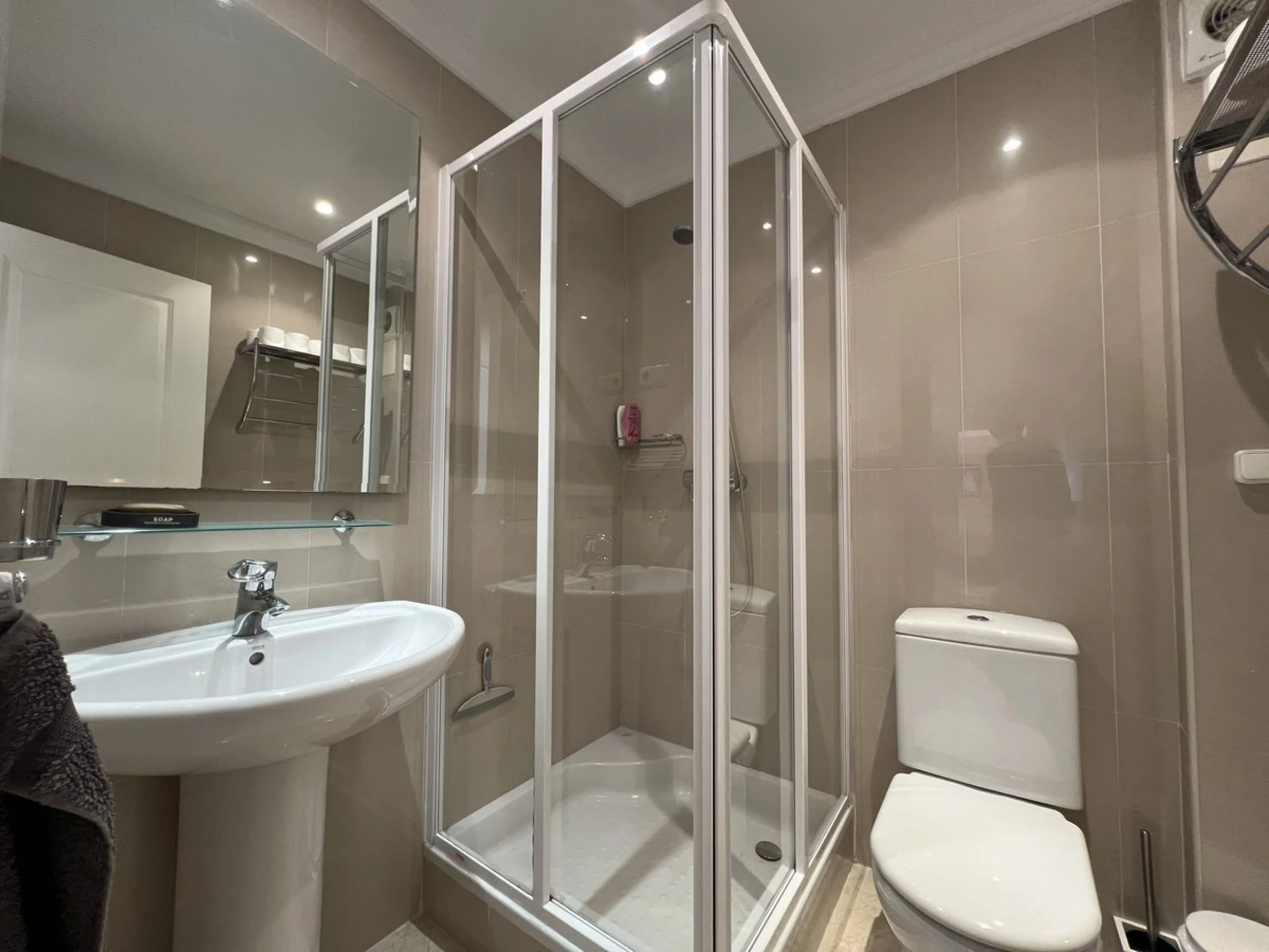 Corner Penthouse with Wraparound Terrace in La Cala Hills