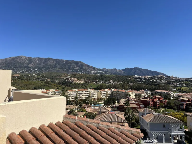 Corner Penthouse with Wraparound Terrace in La Cala Hills