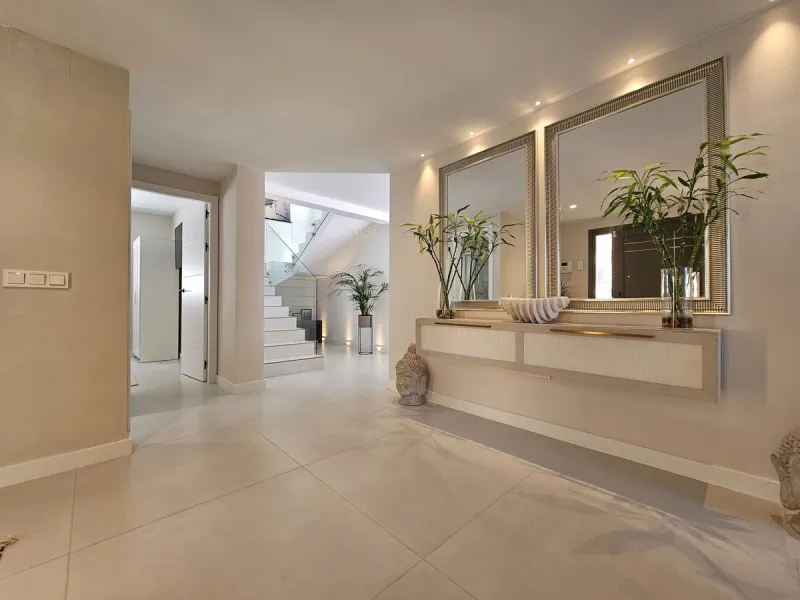 Contemporary Luxury Villa in La Cala de Mijas – Costa del Sol   €1,895,000