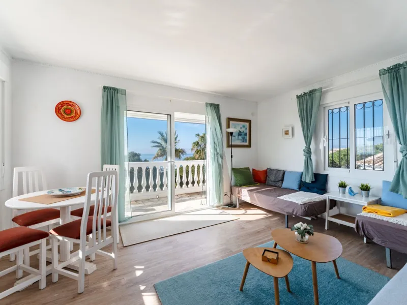 House - Detached Villa в продаже в Mijas, Málaga. В доме 6 спален и 5 ванных комнат. Площадь дома 304 м². Площадь участка 900 м²