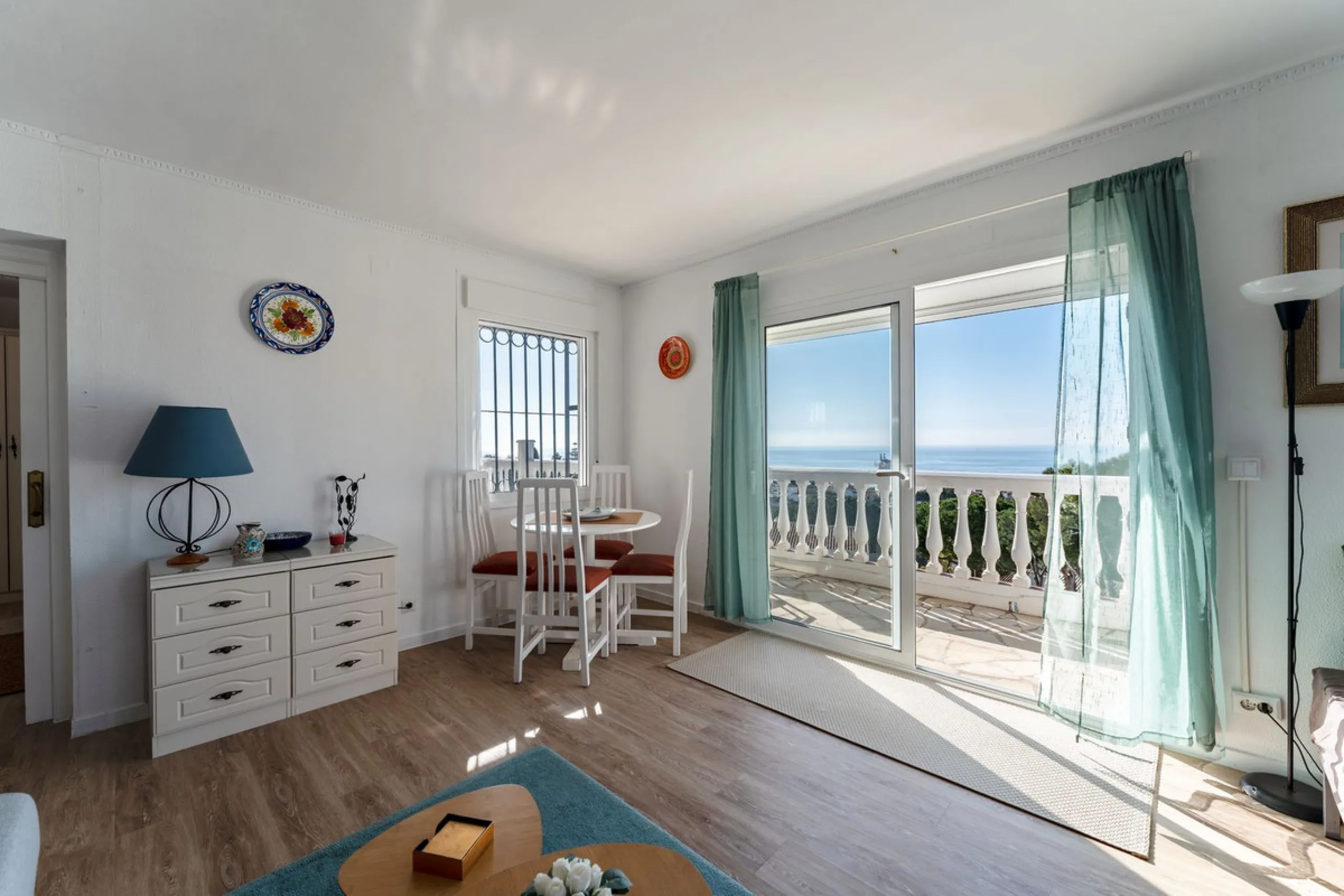 House - Detached Villa в продаже в Mijas, Málaga. В доме 6 спален и 5 ванных комнат. Площадь дома 304 м². Площадь участка 900 м²
