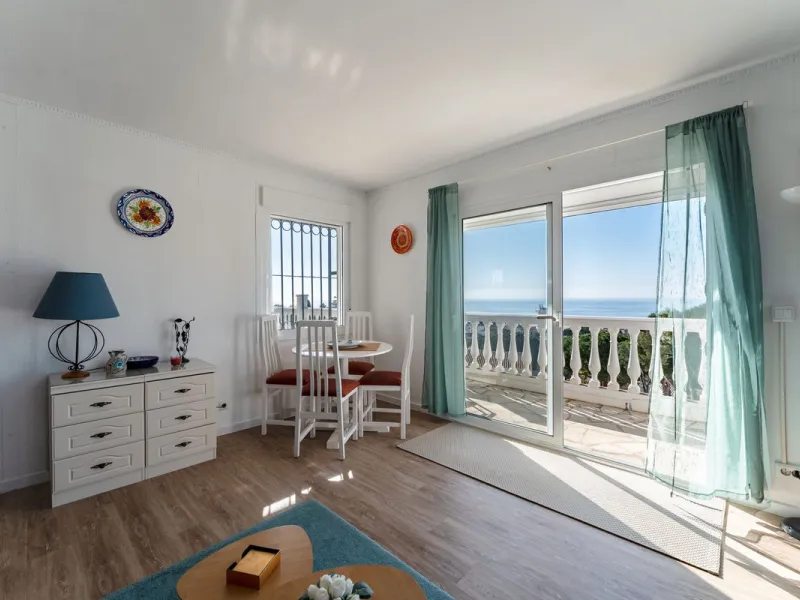 House - Detached Villa в продаже в Mijas, Málaga. В доме 6 спален и 5 ванных комнат. Площадь дома 304 м². Площадь участка 900 м²