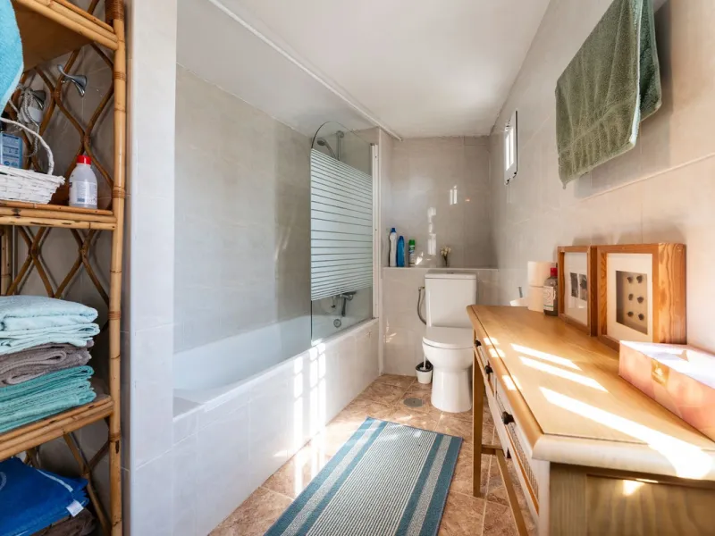 House - Detached Villa в продаже в Mijas, Málaga. В доме 6 спален и 5 ванных комнат. Площадь дома 304 м². Площадь участка 900 м²