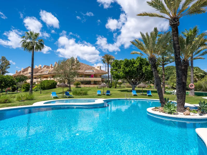 Discover a rare gem in Marbella: a fully modernized 4-bedroom, 4-bathroom apartment in an exclusive boutique community of just 18 residences. Offering 220m² of refined living space, this home boasts a sun-soaked 45m² terrace, a private outdoor BBQ kitchen