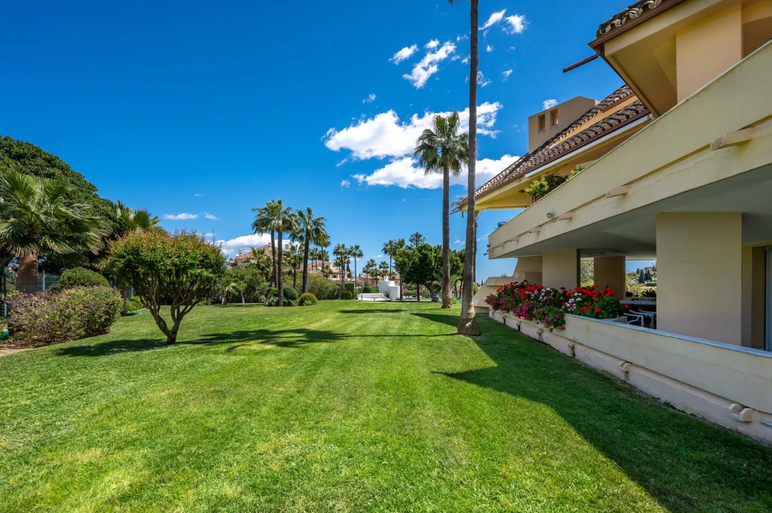 Discover a rare gem in Marbella: a fully modernized 4-bedroom, 4-bathroom apartment in an exclusive boutique community of just 18 residences. Offering 220m² of refined living space, this home boasts a sun-soaked 45m² terrace, a private outdoor BBQ kitchen