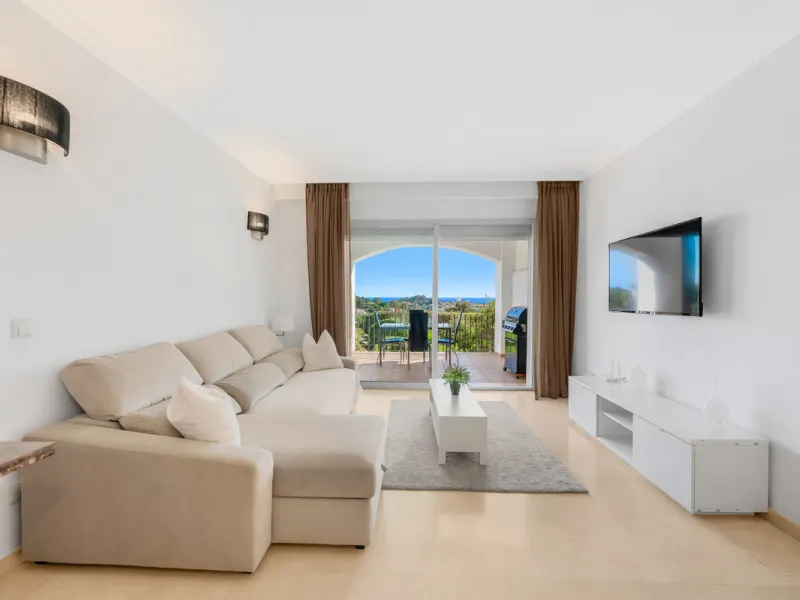 Apartment - Ground Floor Apartment в продаже в Benahavís, Málaga. В доме 2 спален и 2 ванных комнат. Площадь дома 139 м²