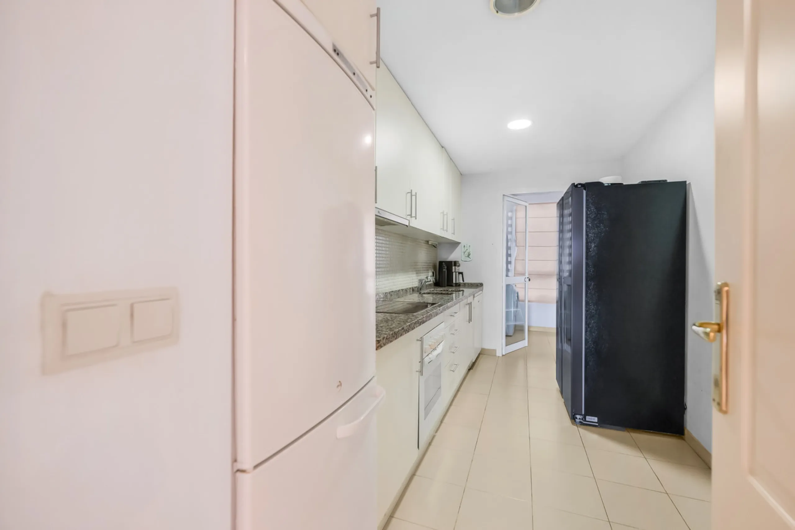Apartment - Ground Floor Apartment в продаже в Benahavís, Málaga. В доме 2 спален и 2 ванных комнат. Площадь дома 139 м²