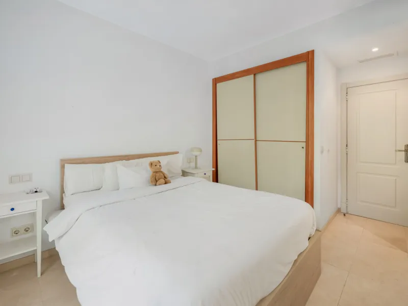 Apartment - Ground Floor Apartment в продаже в Benahavís, Málaga. В доме 2 спален и 2 ванных комнат. Площадь дома 139 м²