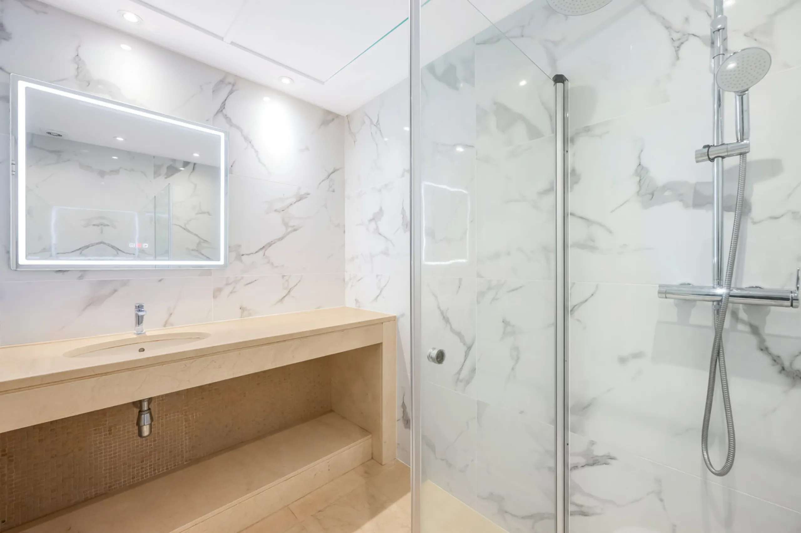 Apartment - Ground Floor Apartment в продаже в Benahavís, Málaga. В доме 2 спален и 2 ванных комнат. Площадь дома 139 м²
