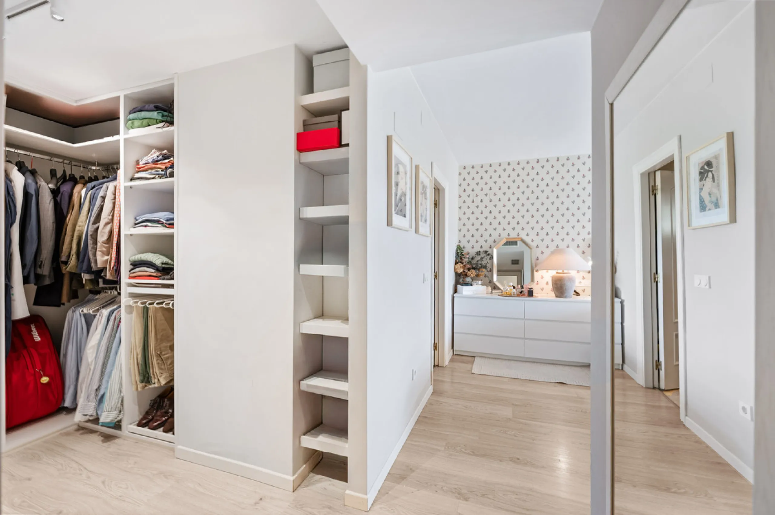 This beautifully refurbished yet thoughtfully personalised two-bedroom, two-bathroom apartment is set within the sought-after gated community of Campos de Guadalmina, offering open golf views from every bedroom.