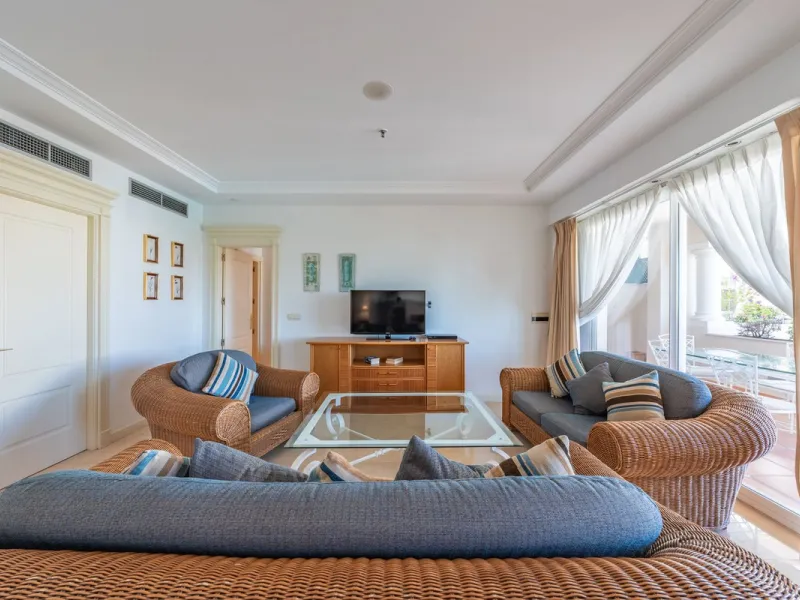 Apartment - Middle Floor Apartment в продаже в Marbella, Málaga. В доме 2 спален и 3 ванных комнат. Площадь дома 154 м²