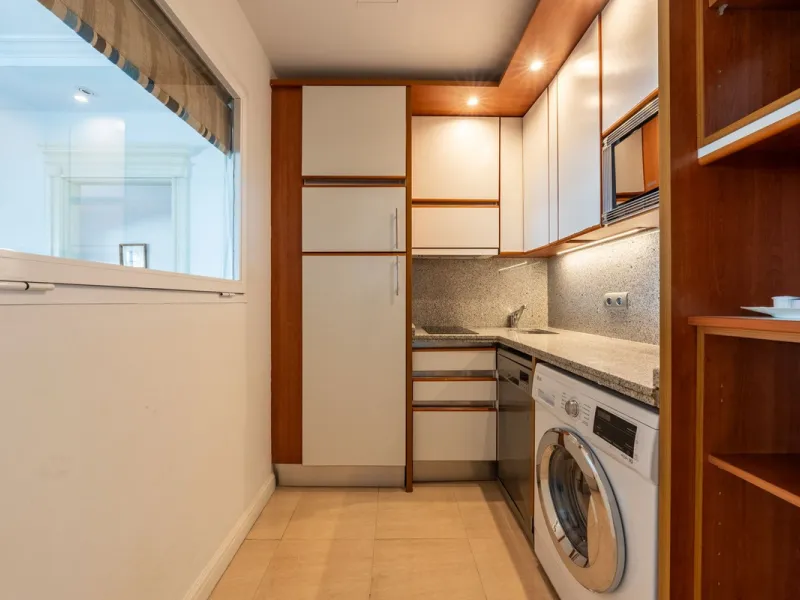 Apartment - Middle Floor Apartment в продаже в Marbella, Málaga. В доме 2 спален и 3 ванных комнат. Площадь дома 154 м²