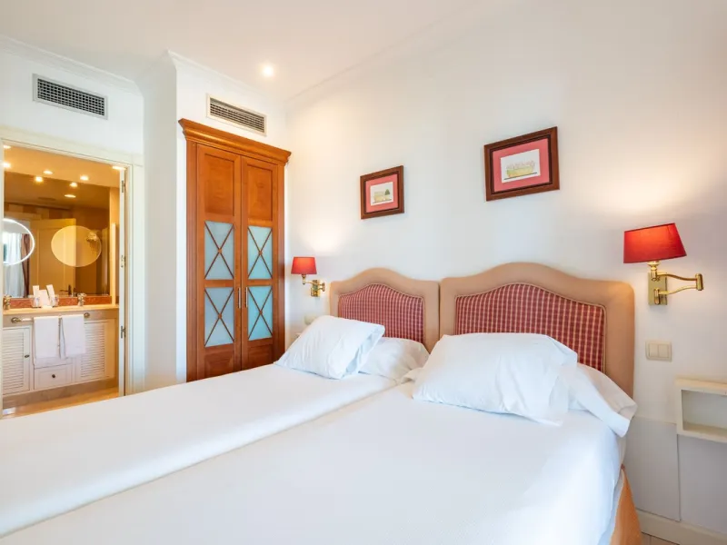 Apartment - Middle Floor Apartment в продаже в Marbella, Málaga. В доме 2 спален и 3 ванных комнат. Площадь дома 154 м²